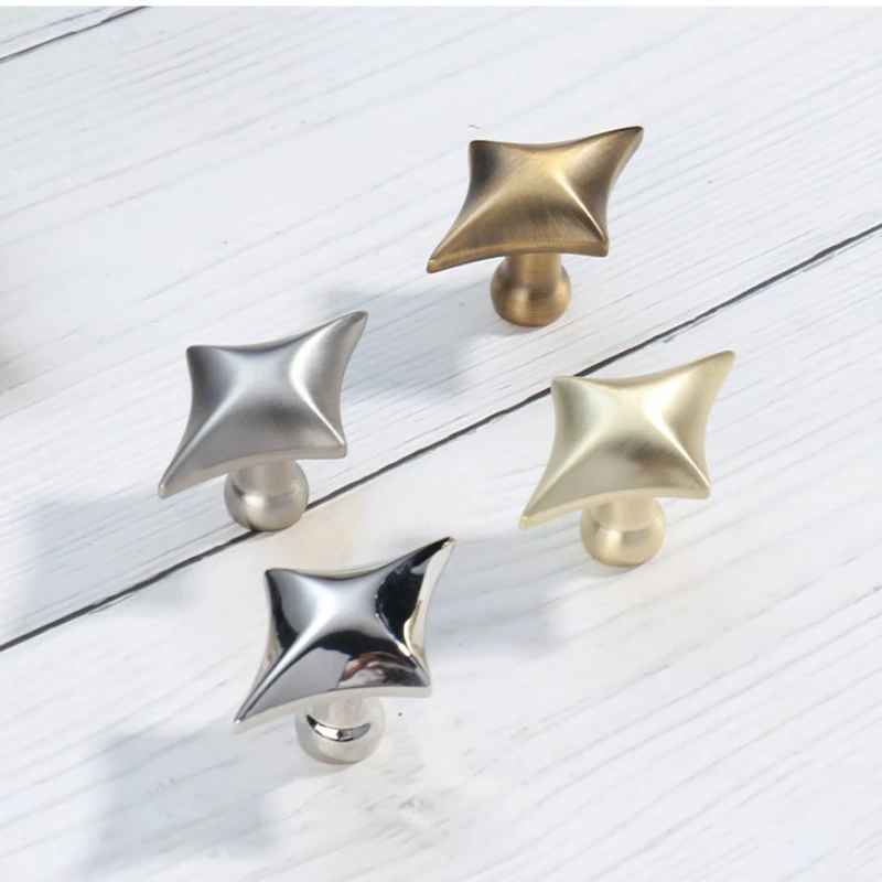 French TV Cabinet Handles Medieval Style Wardrobe Knobs Personalized Drawers Handles Creative Zinc Alloy Cabinet Knobs