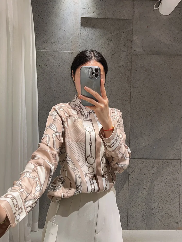 

New 2023 Women's Loose Fit Silk irt Long Sve Commute Faionable Chain Pattern Printed Casual Busin Sle Top