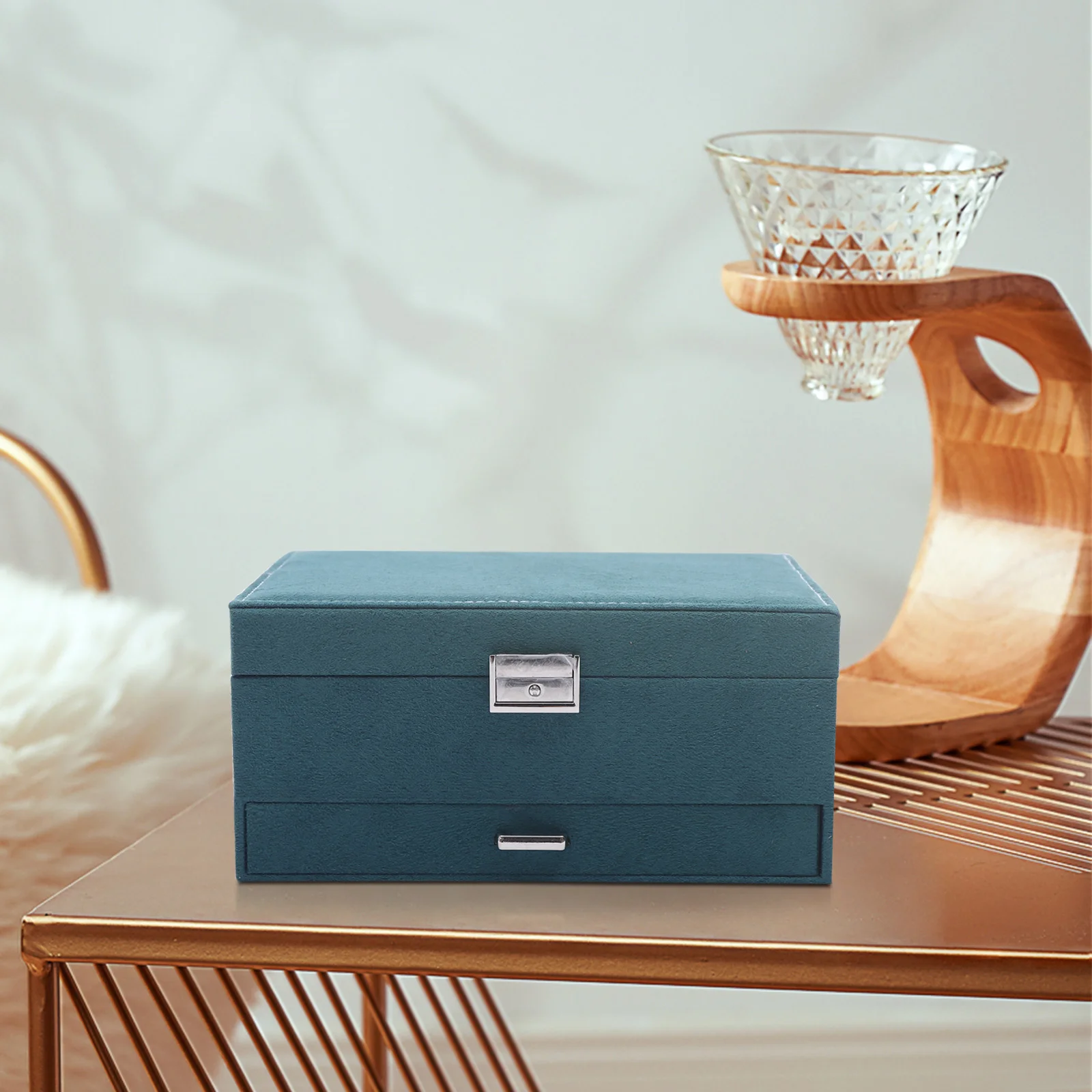

Three-Tier Dark Green Jewelry Storage Box Flannel Material 24 * 17 * 11cm Size 1kg Weight Jewelry Display Case