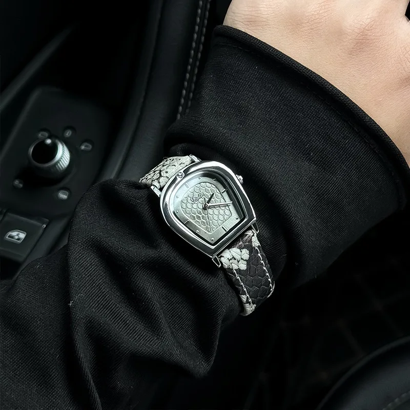 Women's Fashion Quartz Watch with Horseshoe-Shaped Diamond-Set Case Snake Strap Personalized Wristwatch Gift for Lovers