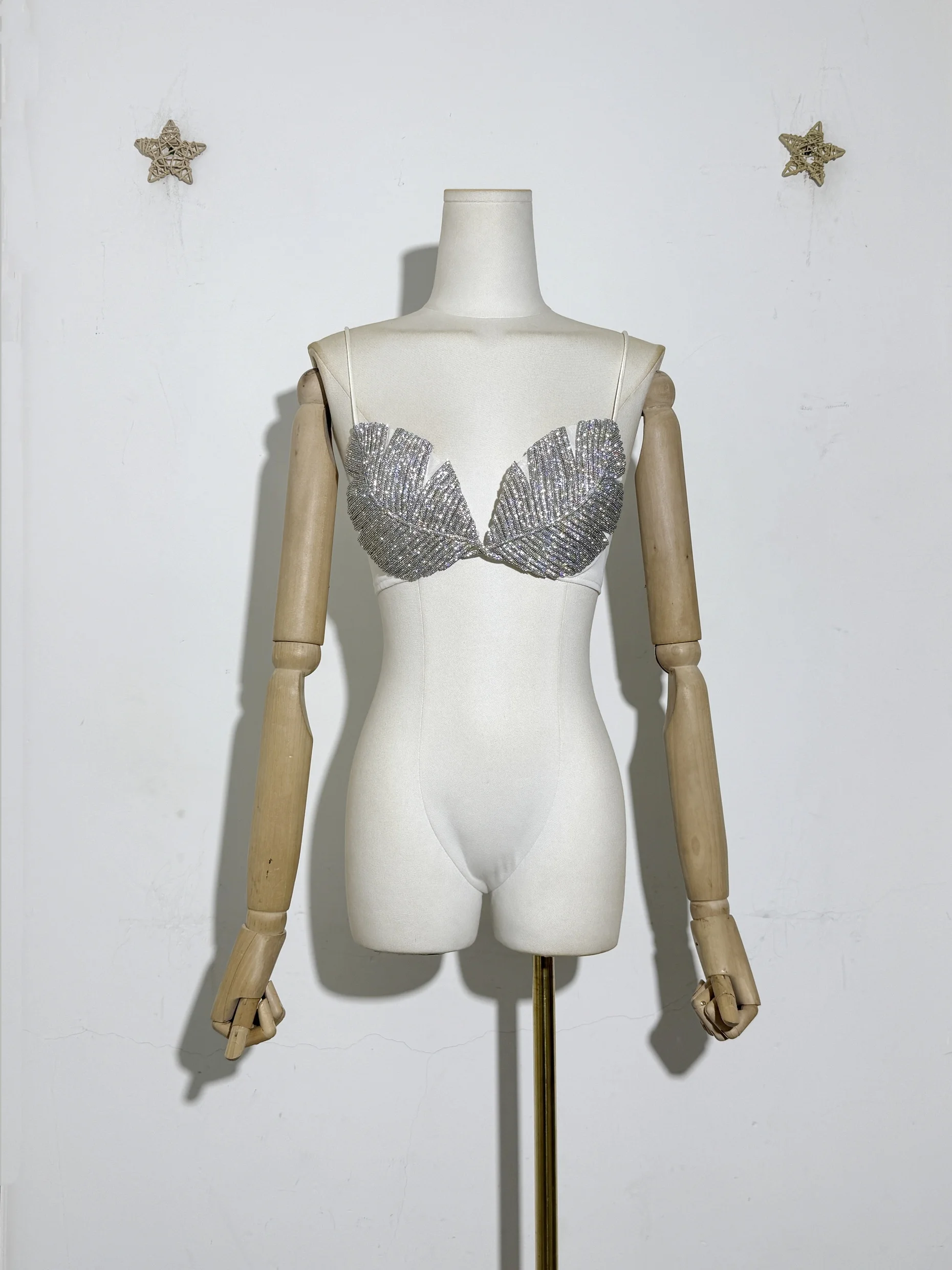 

New Luxe Souatche Leaf Hot Sexy Women Sapaghetti Strap Crop Top Clubwear Sparkly Silver Party Bikini Bra Body Chain Beachwear