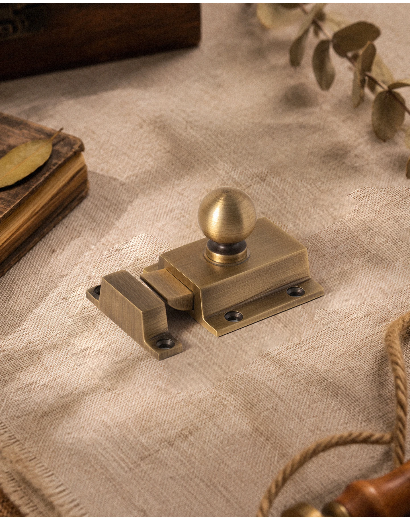DOOROOM Massiver Messing-Türriegel im Retro-Stil, Sicherheitsschloss, Schnalle, Schranktürgriffe, Weinschrank-Türriegel – Detail 13