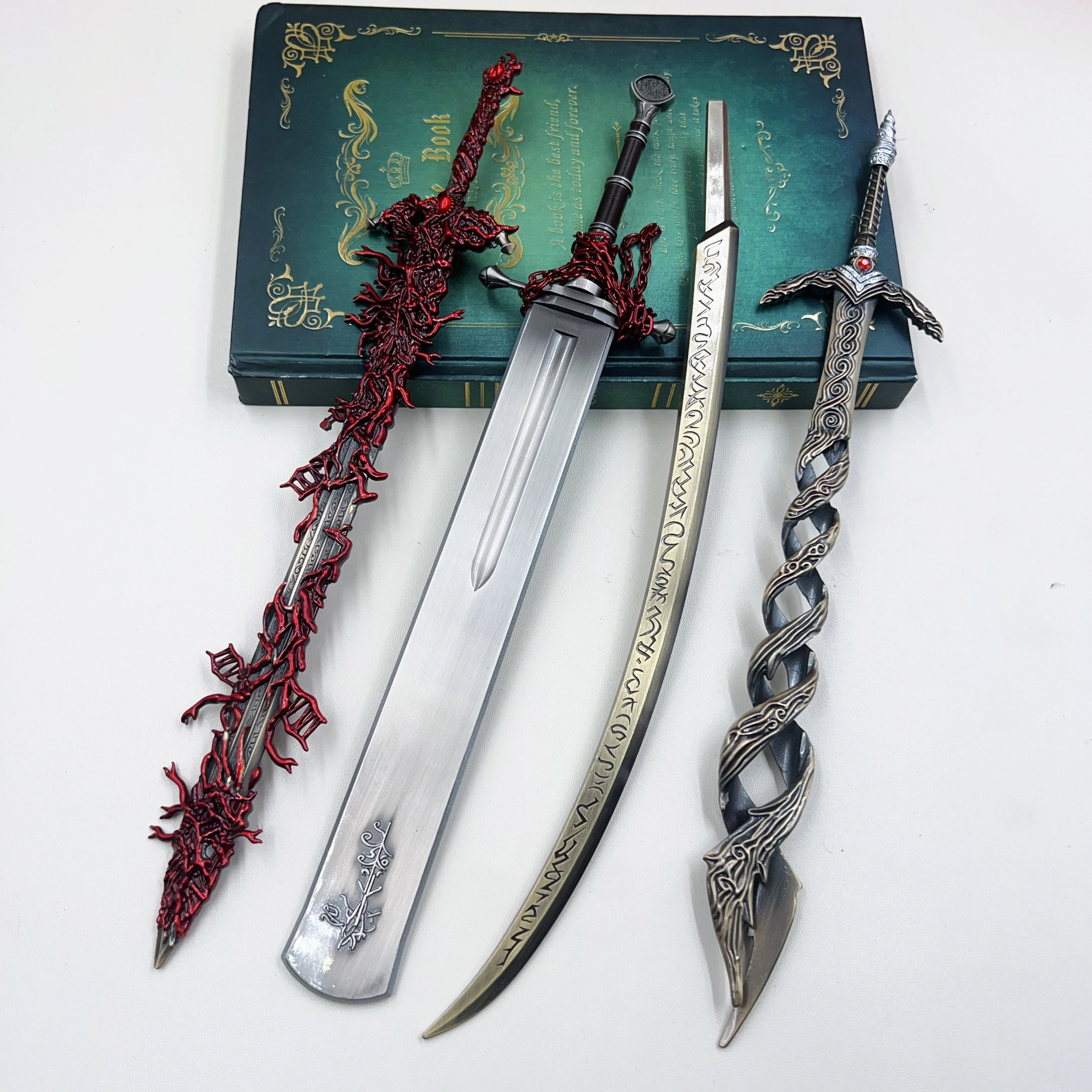 

Eochaid's Dancing Blade Keychain Marais Executioner's Sword from The Shaded Castle Blasphemous Blade, ER Gamer Collectible Gift