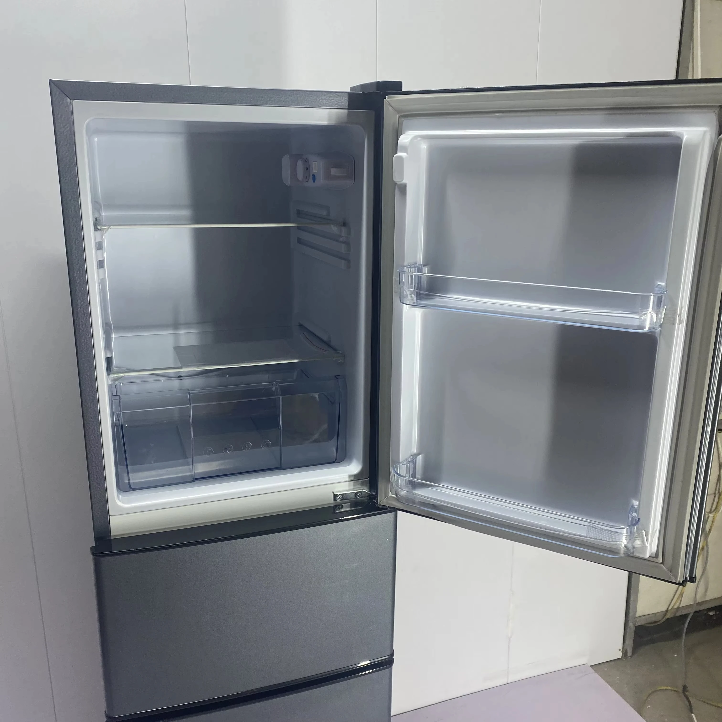 2025 Nuovo frigorifero da terra a 3 porte - Elettrodomestico da cucina domestico con controllo elettronico con tecnologia di raffreddamento avanzata