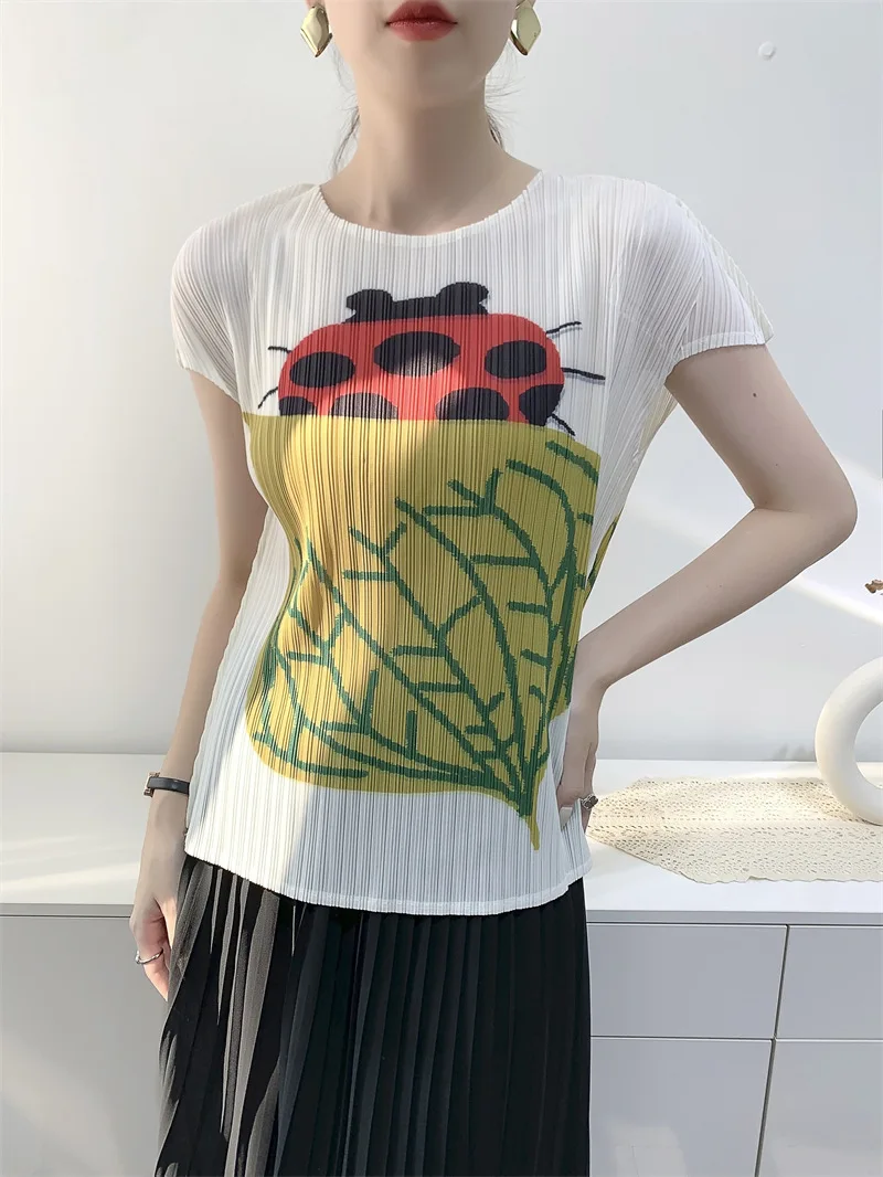 Miyake Pleated Beetle Digital Print Top 2025 Summer New Round Neck Short-sleeved Women's Casual Thin T-shirt