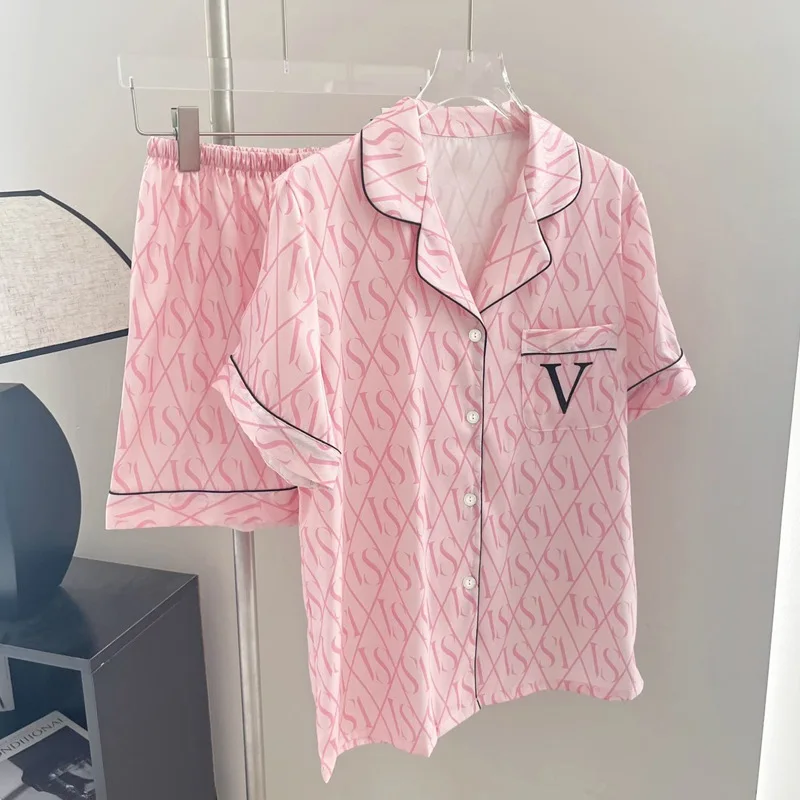 

Летняя новинка: Элегантная женская ночная сорочка из ледяного шелка с коротким рукавом, вышитый домашний комплект премиум-класса, достойный постов в Instagram