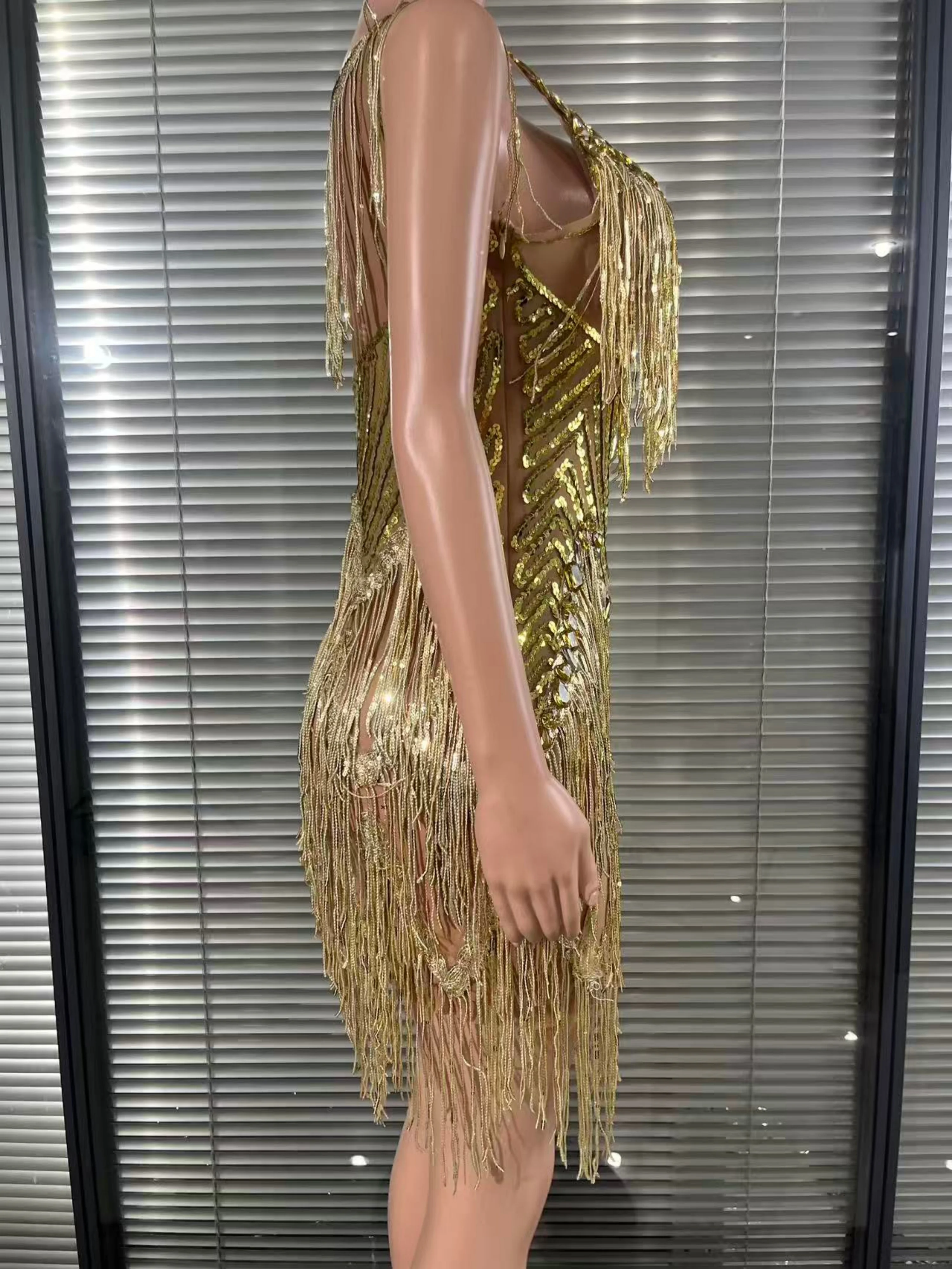 Mini robe moulante en maille à franges et paillettes dorées pour femmes, tenue de spectacle sur scène en boîte de nuit, bal de promo