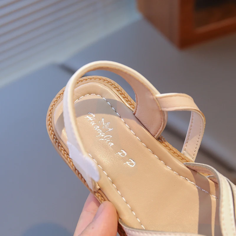 صيف 2025 صنادل جديدة للفتيات بمقدمة الأميرة ونعال ناعمة وأحذية رومانية عصرية للفتيات الصغيرات وأحذية الأطفال #6