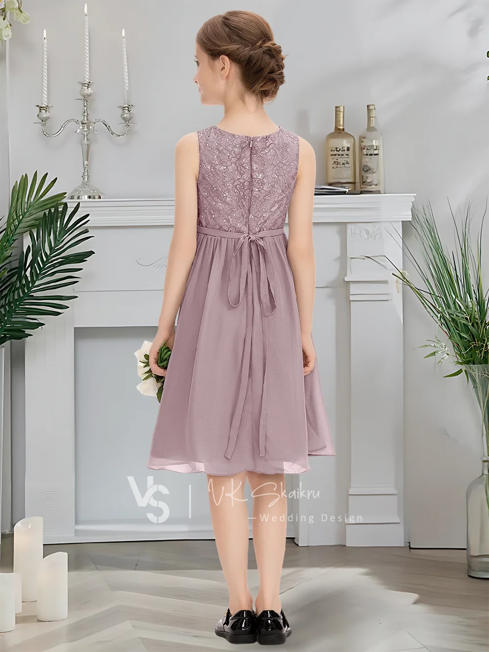 Gaun Pengiring Pengantin Junior Renda Sifon Panjang Selutut C A-line Scoop dengan Gaun Gadis Bunga Tanpa Lengan Manik-manik dengan Ritsleting Belakang Musim Panas