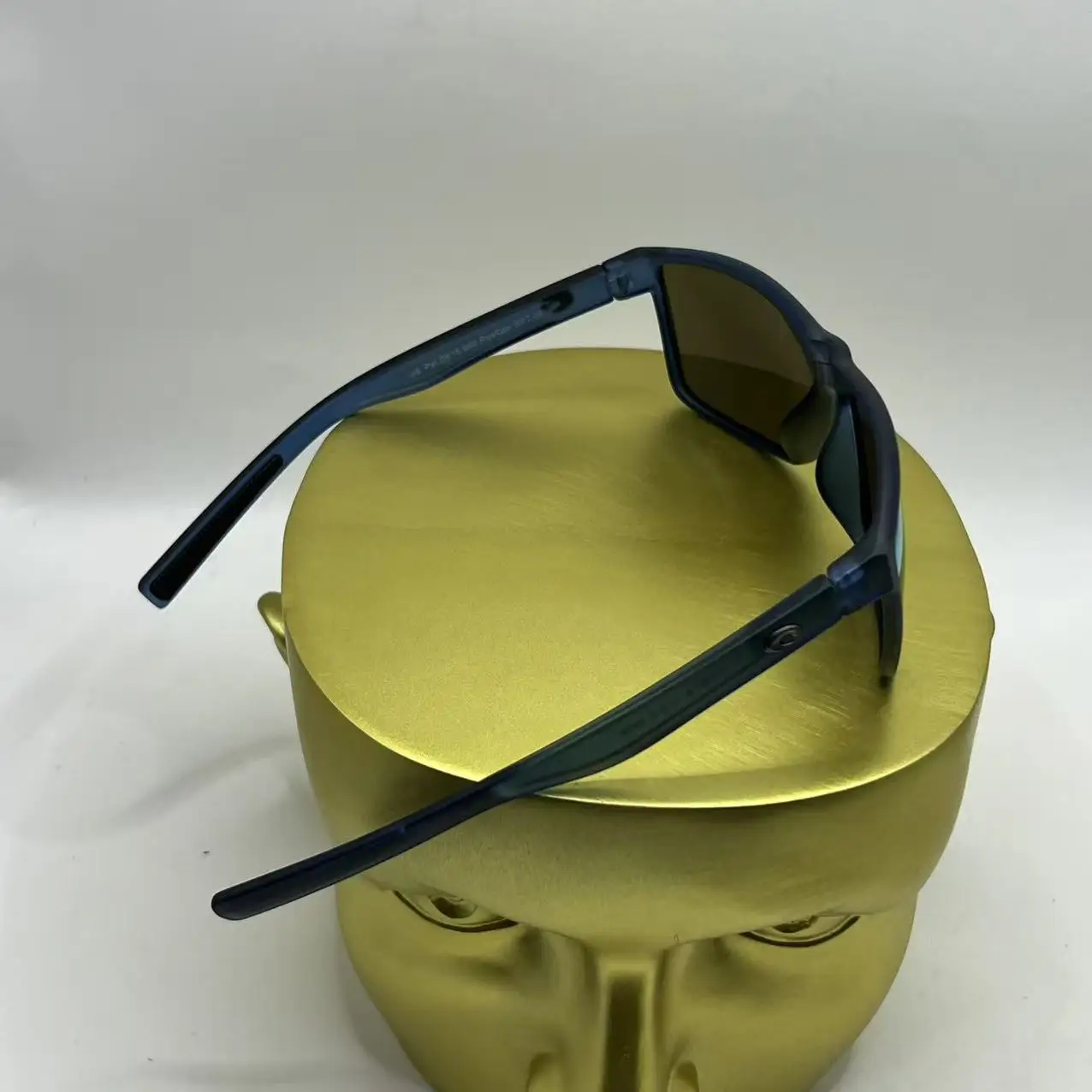 Gafas de moda de inspiración vintage para hombre con monturas curvas grandes: perfectas para fiestas