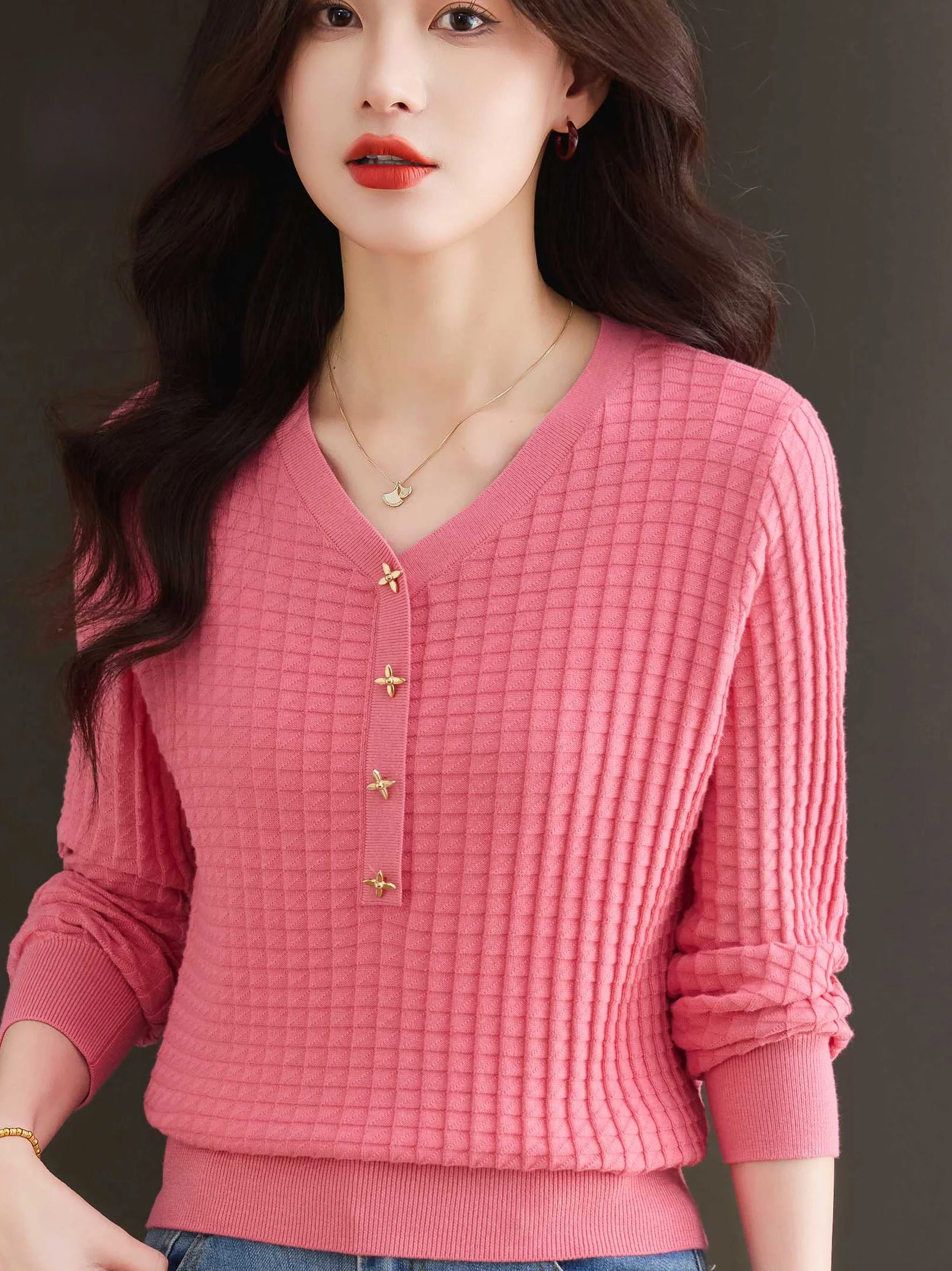 

Spring Faion Thin V-Ne Button Knitted Top Women's Ele Base irt Mom's Sle ort Sve T-irt Loose Fit Casual Wear