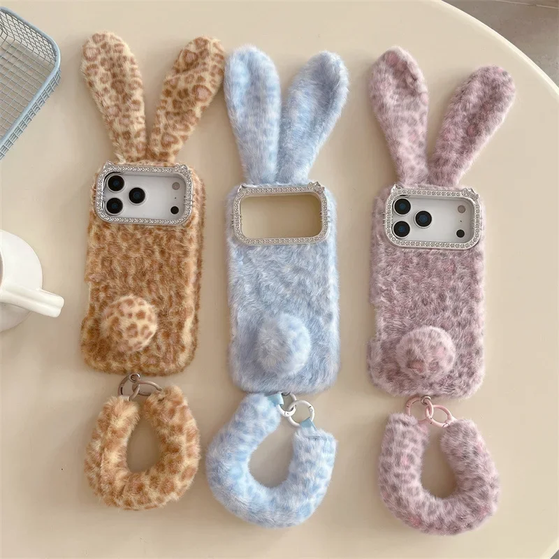 Funda de Peluche con Orejas de Conejo y Estampado de Leopardo para iPhone 18 17 Air 16 15 14 13 Pro Max Plus, con Correa de Mano, Suave y Adorable