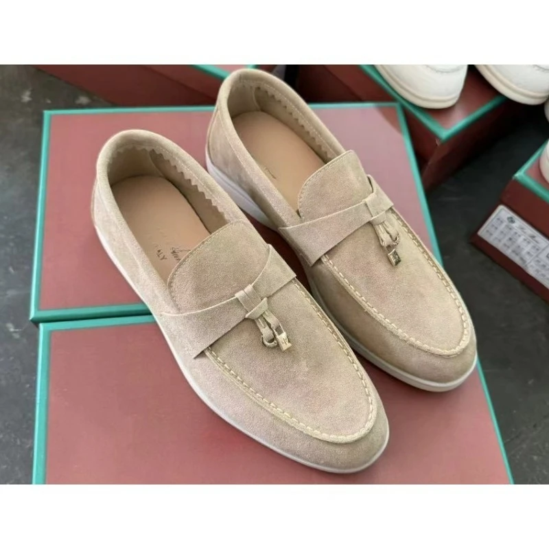 

Новые классические повседневные туфли унисекс 2026 года в британском стиле, с металлической пряжкой и бахромой, европейское экспортное качество