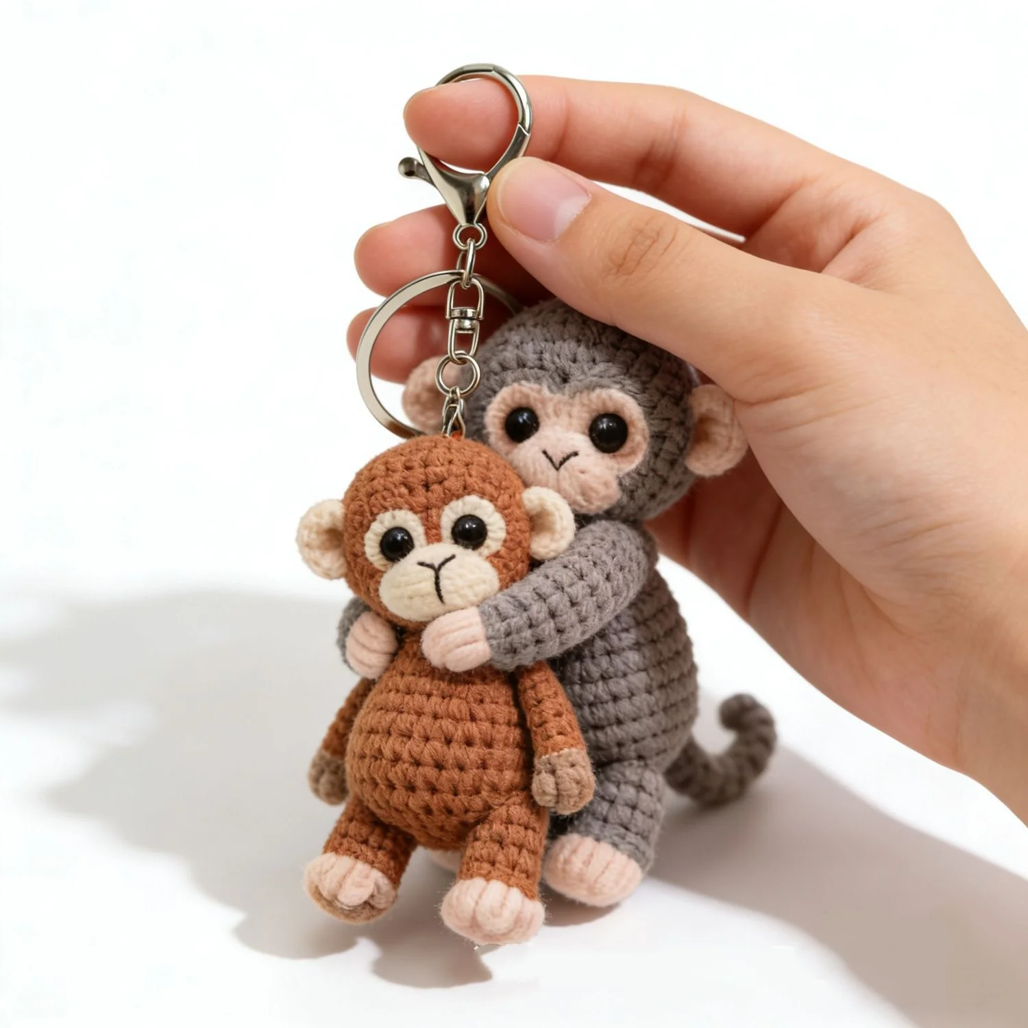 Cute Crochet Punch Double Monkey Keychain Ornament Handmade Knitted Embracing Monkey Model Bag Pendant Soft Keychain Decor Gift