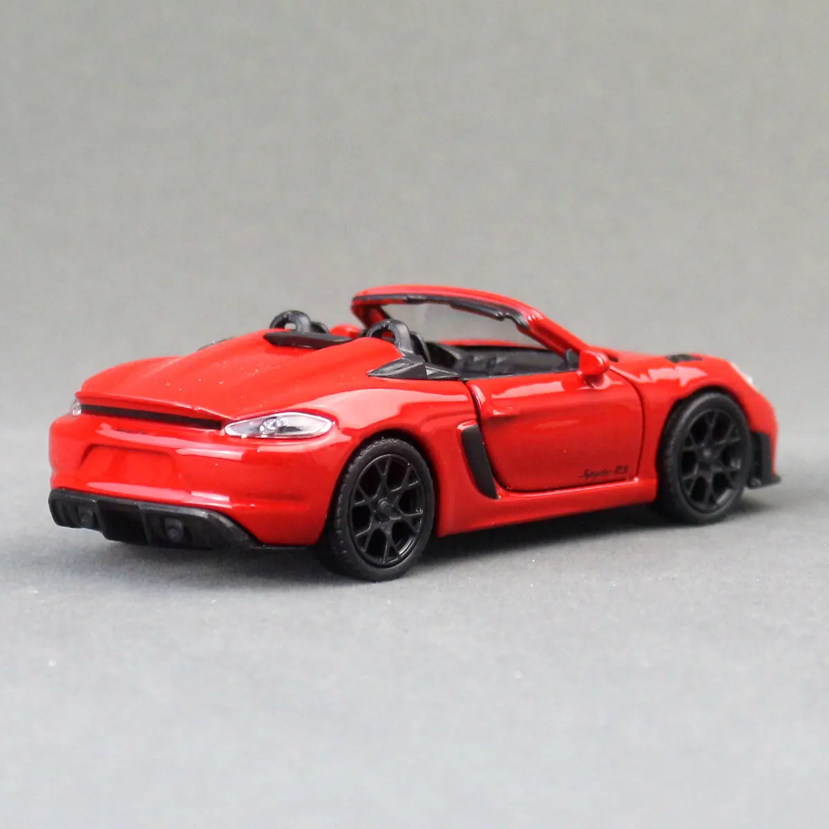 1/36 Porsche 718 Spyder Super Racing Toy Car Model Welly Diecast