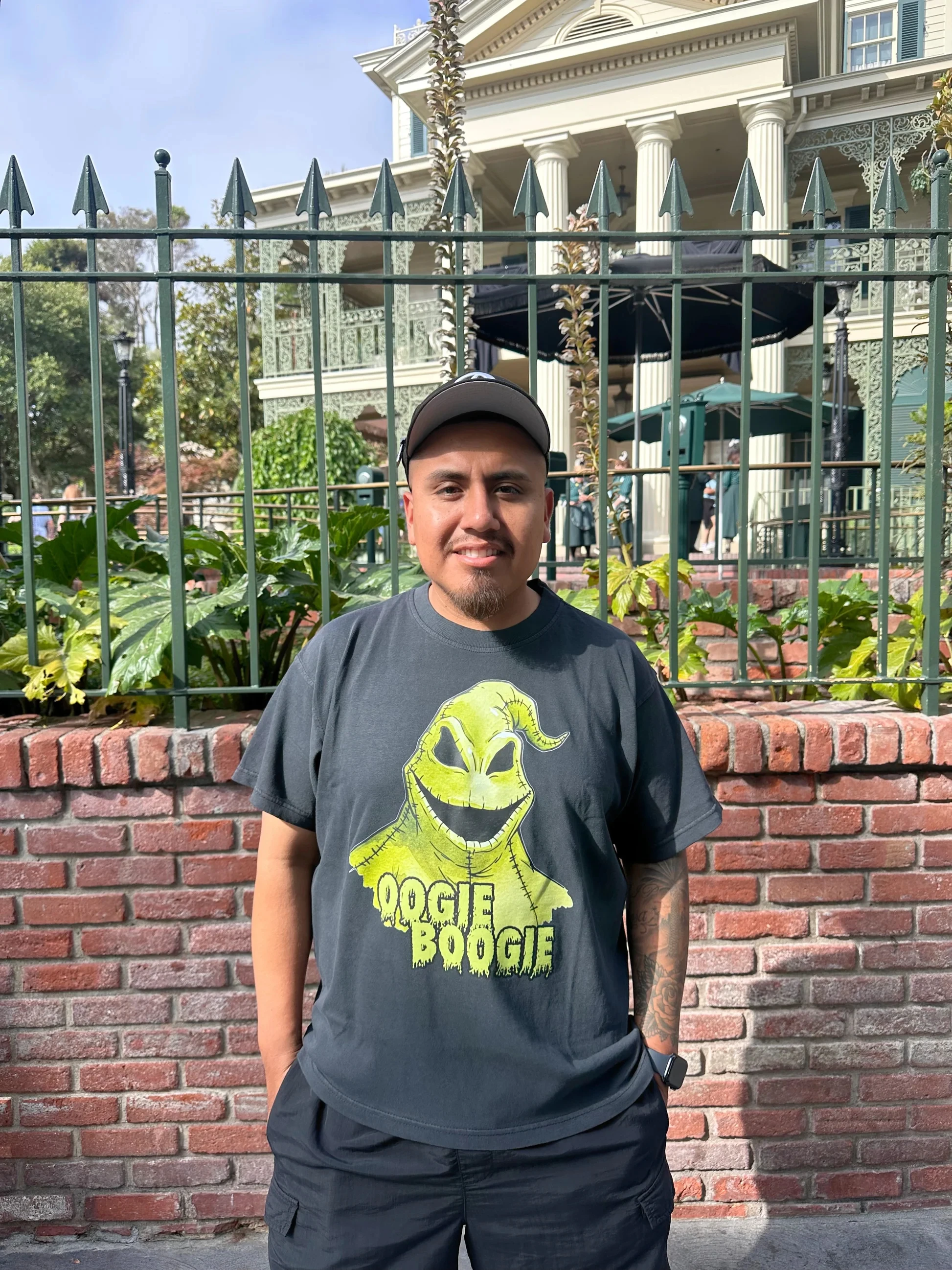 

2026 Новая высококачественная свободная спортивная футболка из чистого хлопка «Кошмар перед Рождеством» Oogie Boogie Футболка с рисунком тыквы и призрака