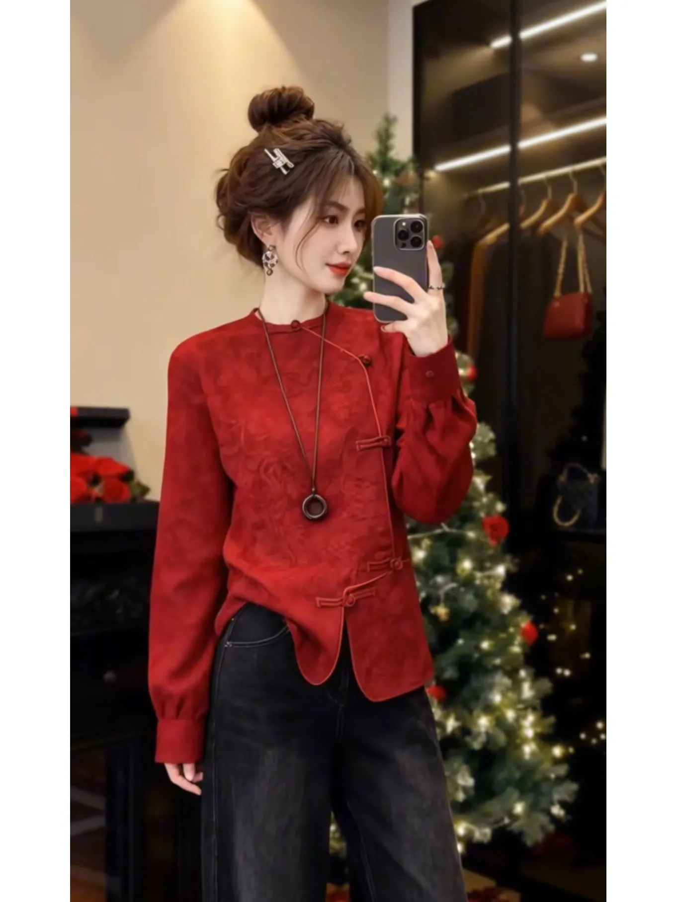 

Новая китайская красная женская рубашка на пуговицах, укороченная версия, осень-зима 2026, новогодняя коллекция, свободный крой, длинный рукав