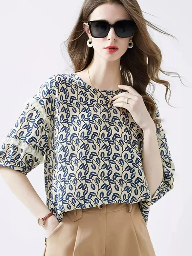 قميص شيفون نسائي صيفي 2025 فضفاض ومطبوع بأكمام قصيرة، عصري ومتعدد الاستخدامات بتصميم كوري أنيق للعمل