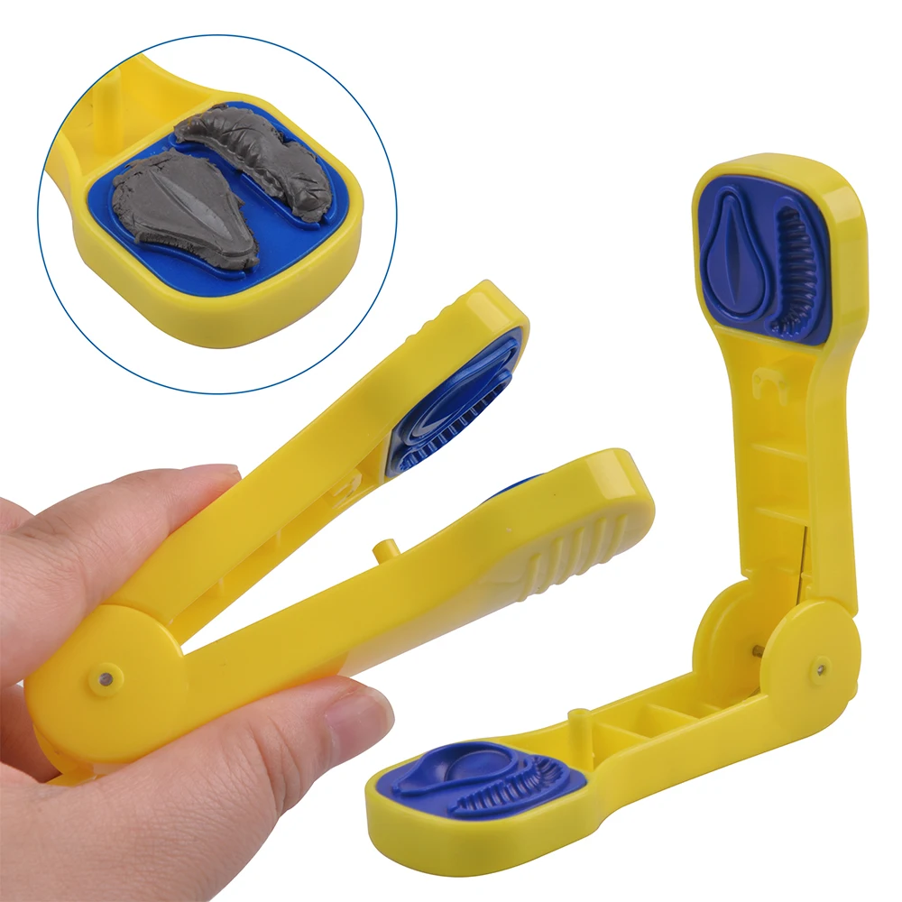 Plastic Carp Fishing Bait Spoon for Feeding Inner Lure Boilie Bait Tool Dough Bait Fish Food Mold Accessories Tackle