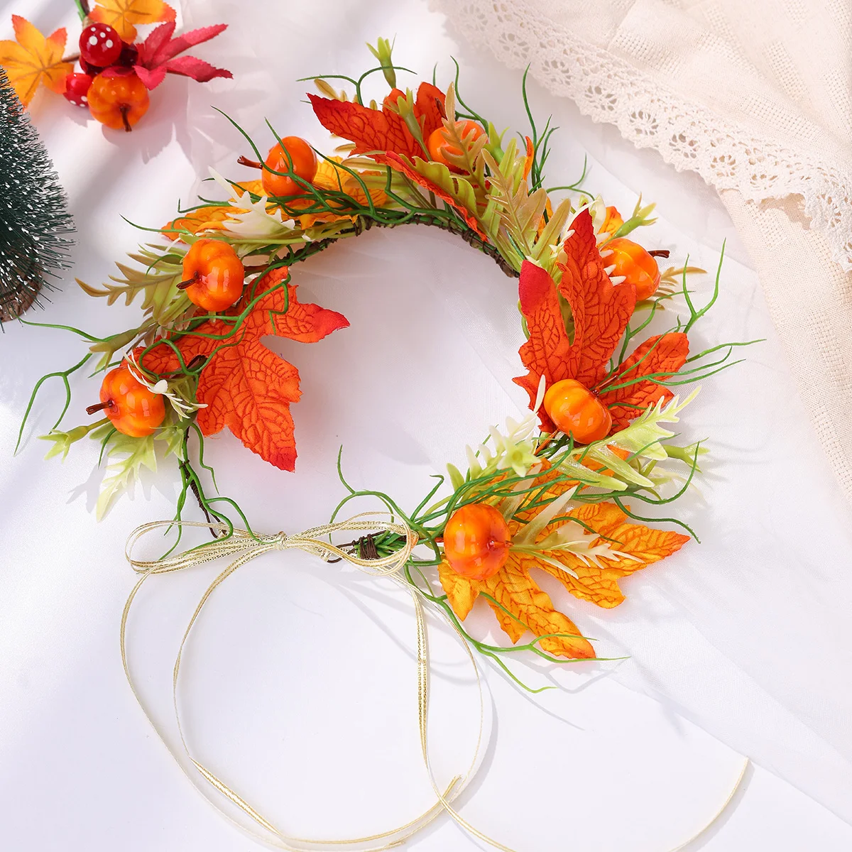 عصابة رأس مصنوعة يدويًا من أوراق اليقطين مع تصميم أوراق القيقب للنساء في عيد الشكر وحفلات عيد الميلاد وإكسسوارات شعر الكرمة #5