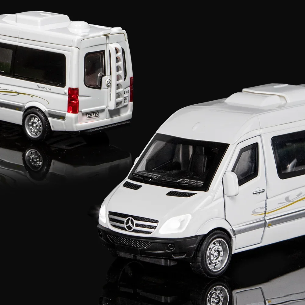 1:32 Mercedes-Benz Sprinter Motorhome Diecast Car Metal Model With Light And Sound Pull Back car Alloy Toy Collection For Gifts