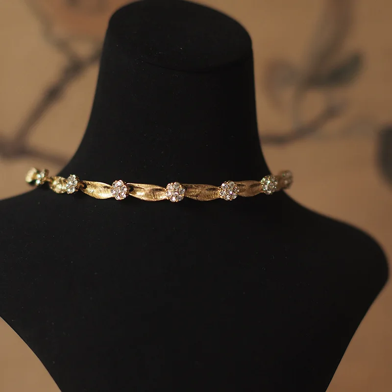 2025 New Western-Style Retro Birthday Ribbon Chandelier Necklace - Artisan Crafted Festive Jewelry