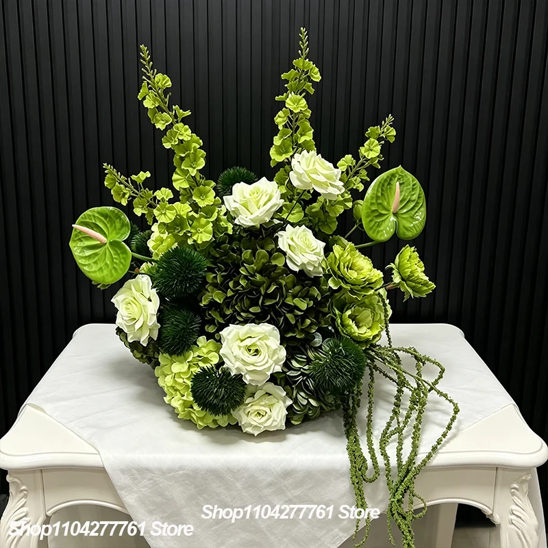 Rosa-weiß-burgunderfarbenes Rosen-Kunstblumenarrangement, Hochzeitstisch-Mittelstück, Blumenstrauß, Party-, Bankett- und Bühnendekoration. – Detail 6