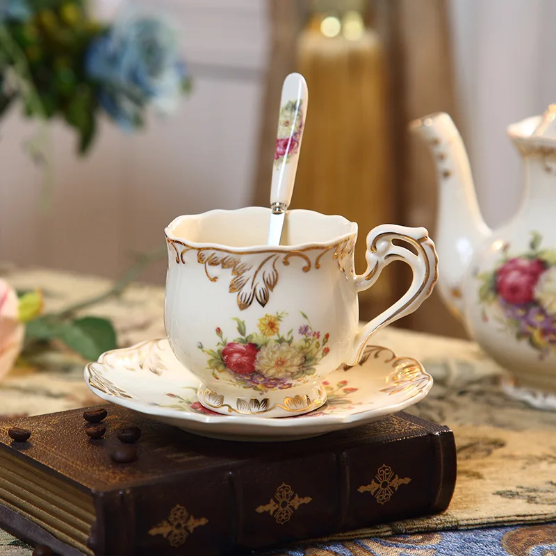 Europe Minimalist Coffee Cup and Dish Set British Painted Flowers Household Porcelain Cup with Spoon Ceramic Afternoon Tea Cup