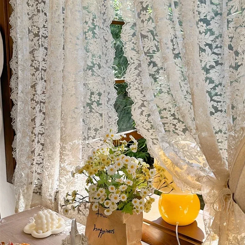 1 paar Französisch Retro Creme Beige Blume Stickerei Sheer Vorhang Europäischen Gericht Stil Spitze Voiles Vorhang Für Wohnzimmer Schlafzimmer