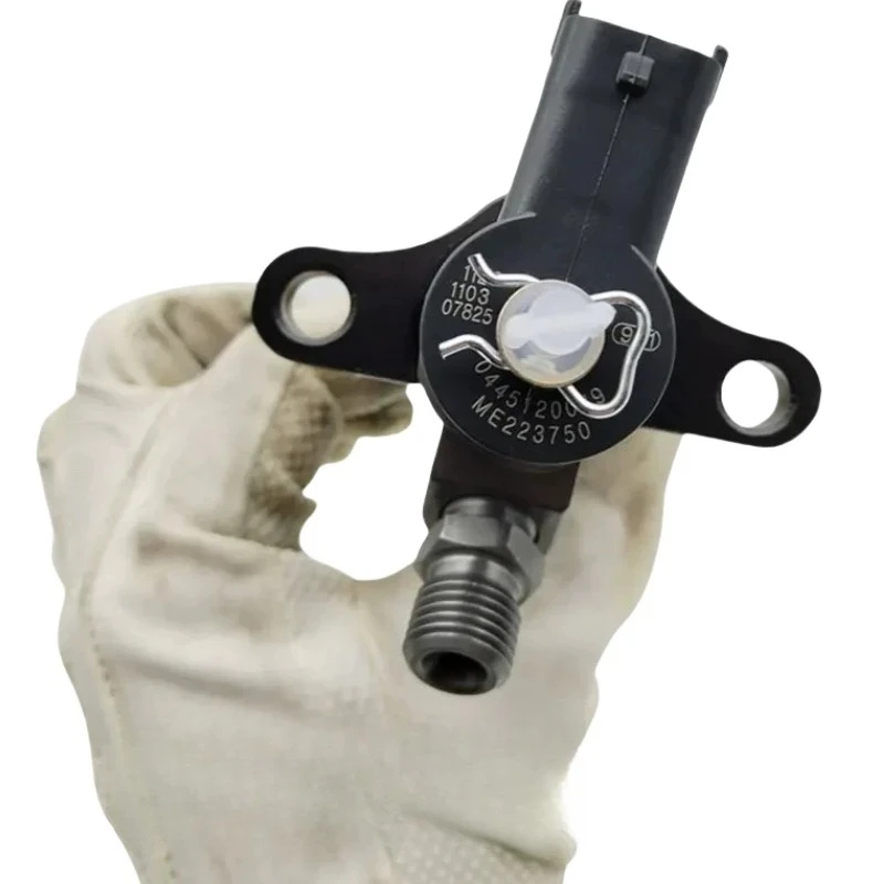 0445120126 0445120048 Fuel Injector Assembly For Excavator 4M50 Diesel Engine Repair Parts
