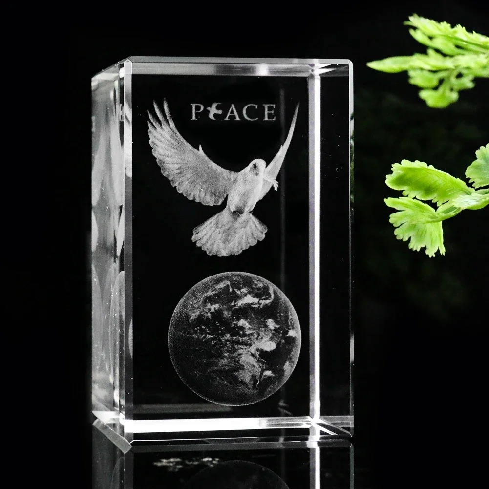 

Laser Engraved Global Peace Dove Earth Crystal Ornament K9 Glass Art Desk Paperweight Holiday Party Home Centerpiece Accessories