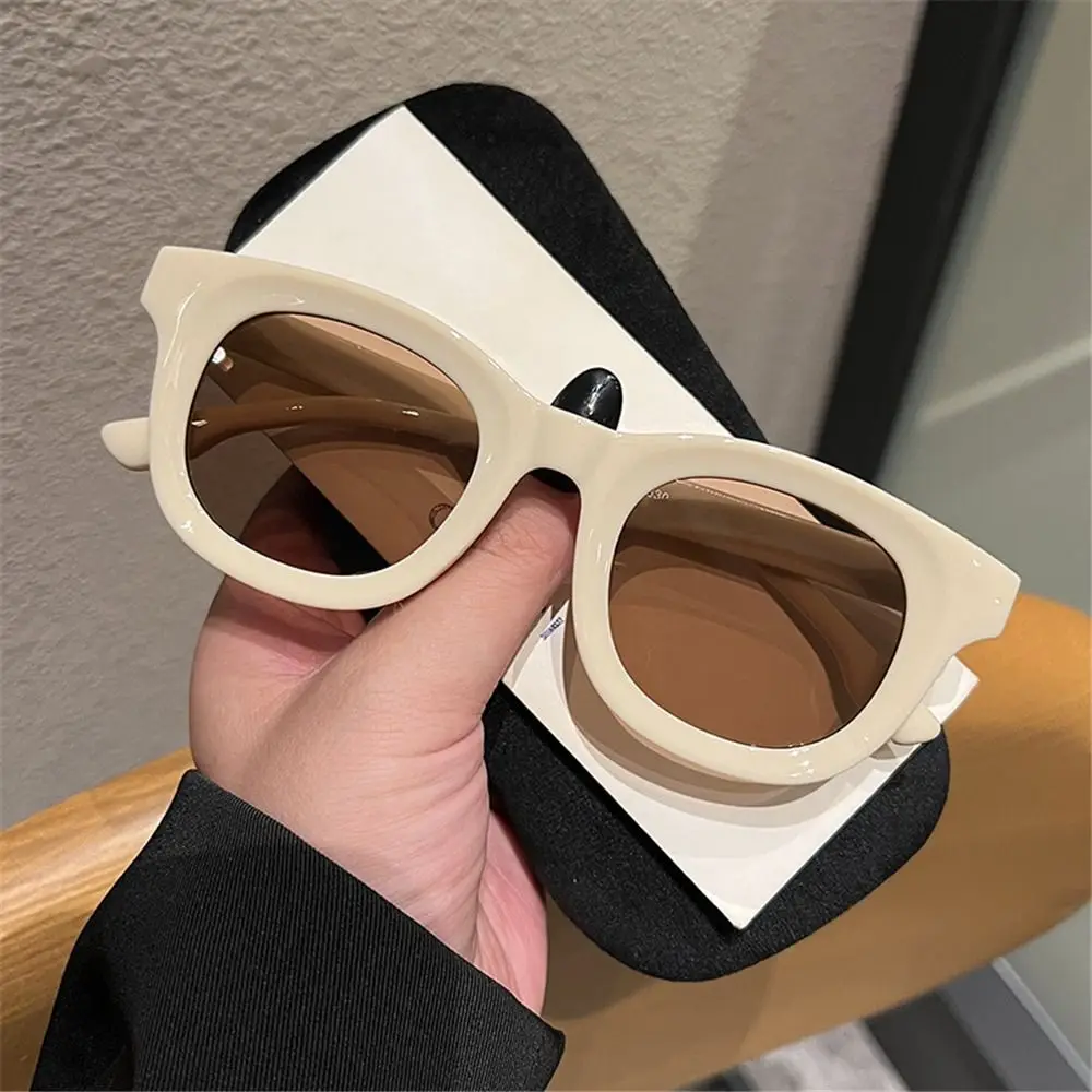 Popular Jelly Green Sunglasses Vintage Square Sun Glasses for Women & Men Trendy Punk Shades UV400 INS Style Eyeglasses