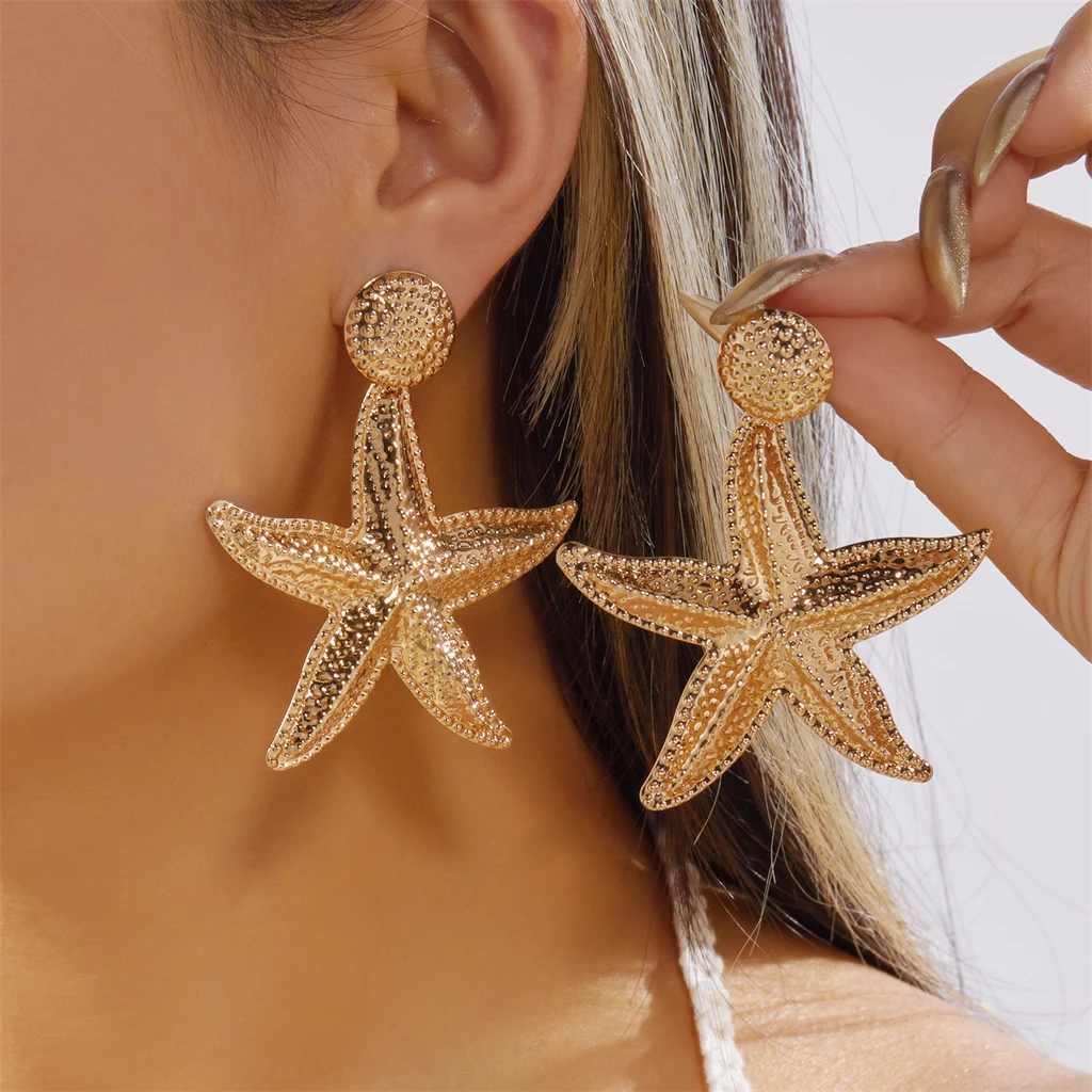 Trendige goldfarbene, simulierte Seestern-Ohrringe für Damen, Boho-Extravaganz, große Metall-Muschel-Ohrringe, Party- und Alltagsschmuck