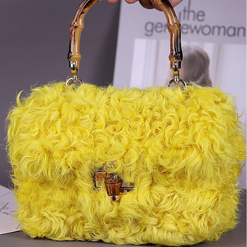 2025, neue Wolle, Damen-Plüsch-Umhängetaschen, Y2K, heiße Mädchen, Kunstpelz, modische und luxuriöse Mode, weibliche pelzige Geldbörse, Tragetaschen