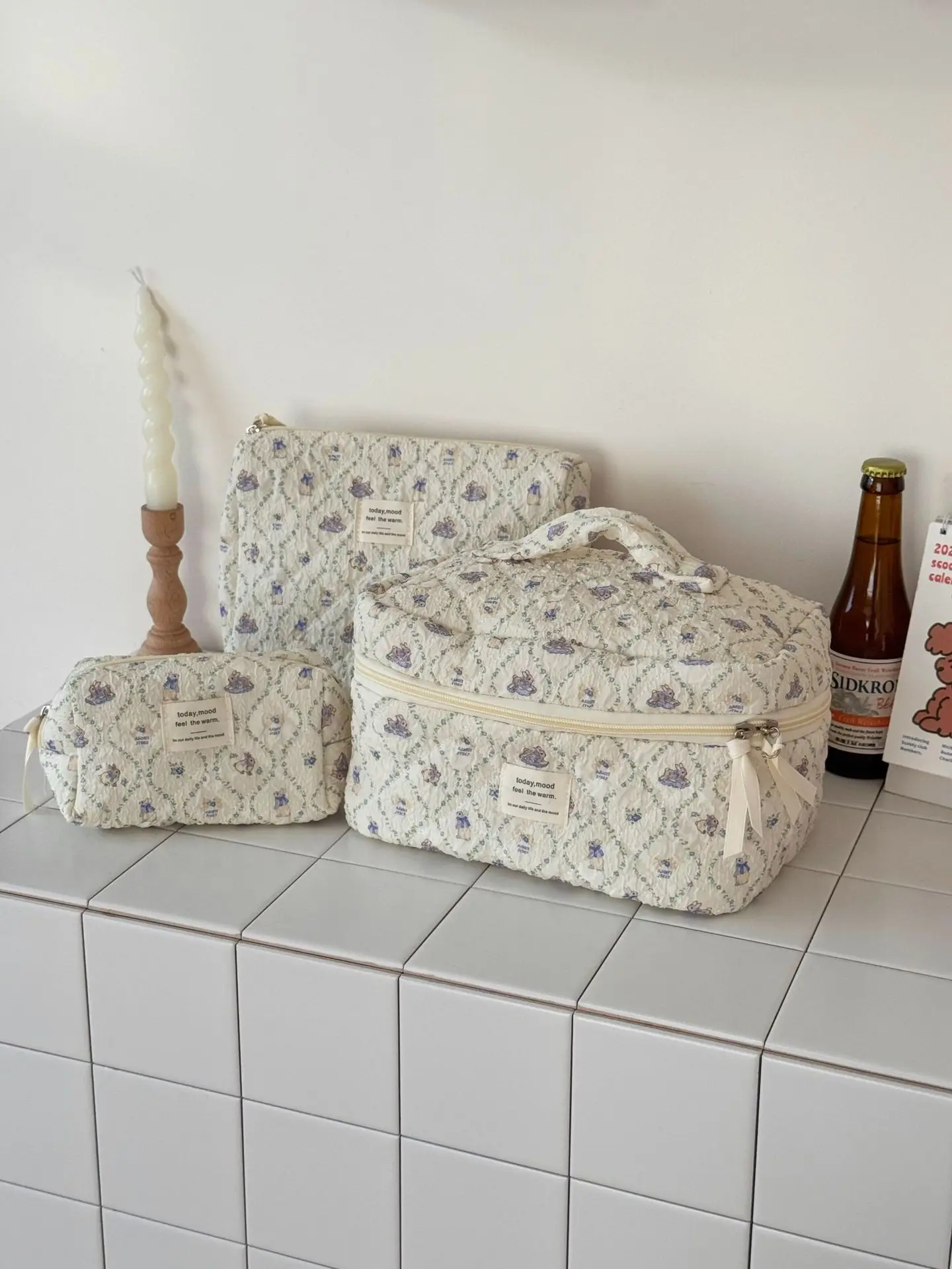 

Cute cartoon print storage bag, toiletry bag, lace purple rabbit makeup bag, high aesthetic value, fresh and trendy ins style