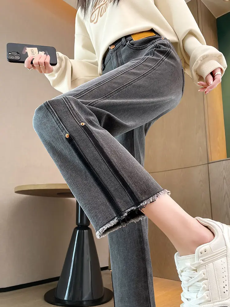 Jeans a gamba dritta grigio fumo in velluto versione coreana da donna nuovi pantaloni a tubo di sigaretta versatili dimagranti a vita alta alla moda