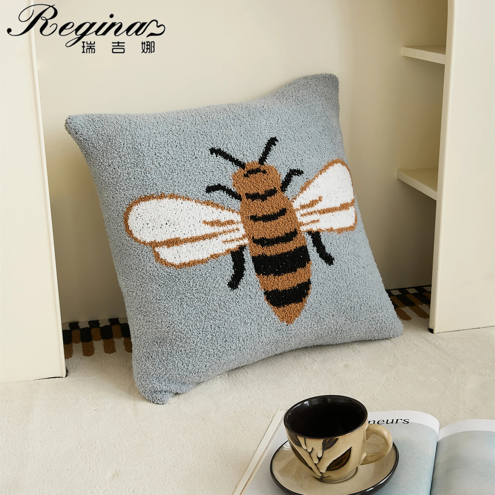 REGINA Cute Bee Pattern Design Pillow Case Soft Cozy Warm Fluffy Microfiber Knitted Cushion Cover Decorative Throw Pillow Cover