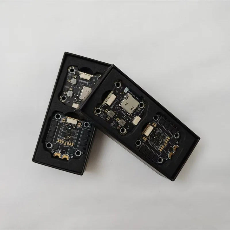 SpeedyBee Mesmo Controlador de Voo F405 V3 50A 4 em 1 Pilha ESC com BLHeli_S 32bit Suporte 3-6S para FPV Freestyle Quadcopter