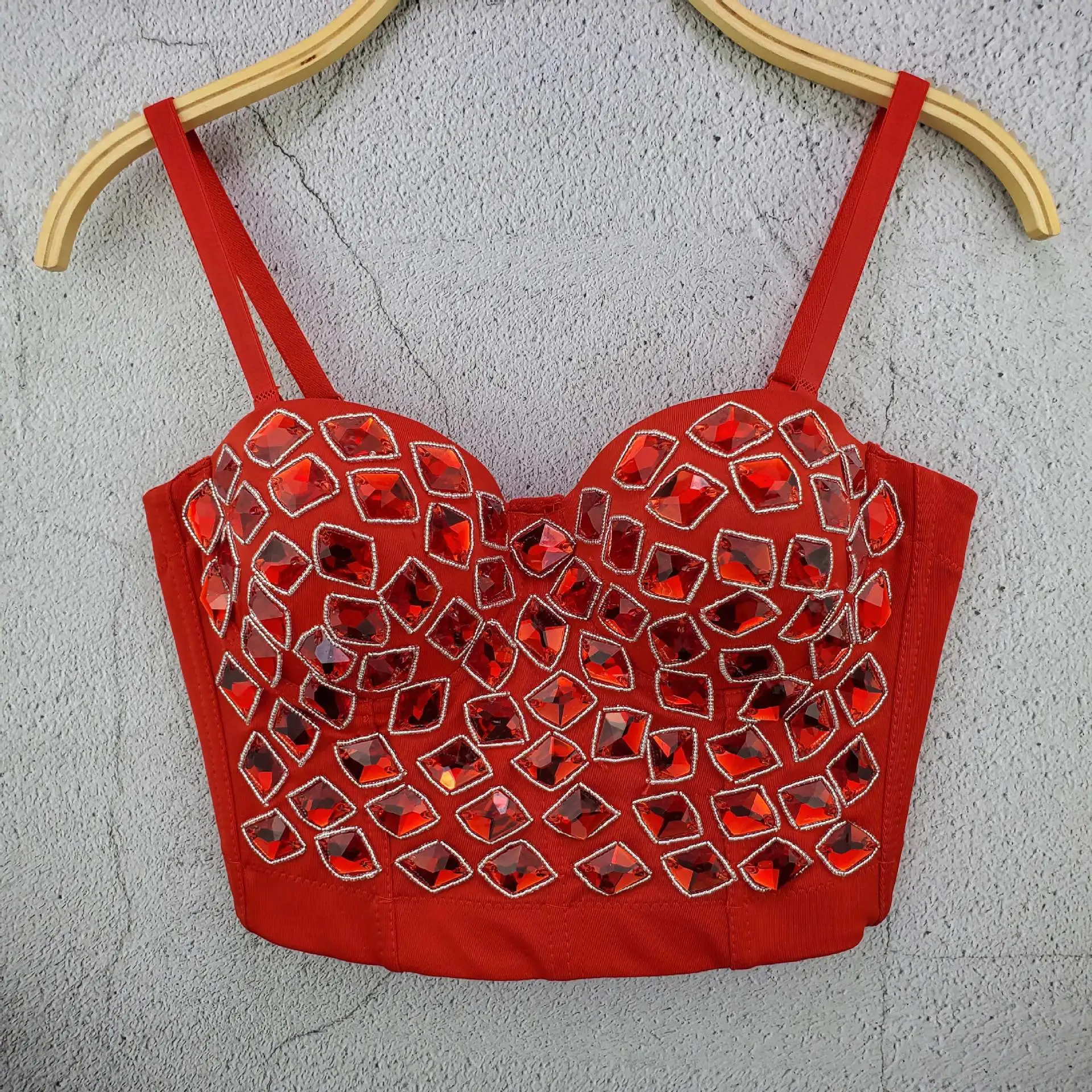 J673 Прямая поставка, золотые, красные, черные красивые бюстгальтеры для девочек, женские топы-трубы, акриловые рисовые бусины с эффектом памяти, универсальный маленький ремешок