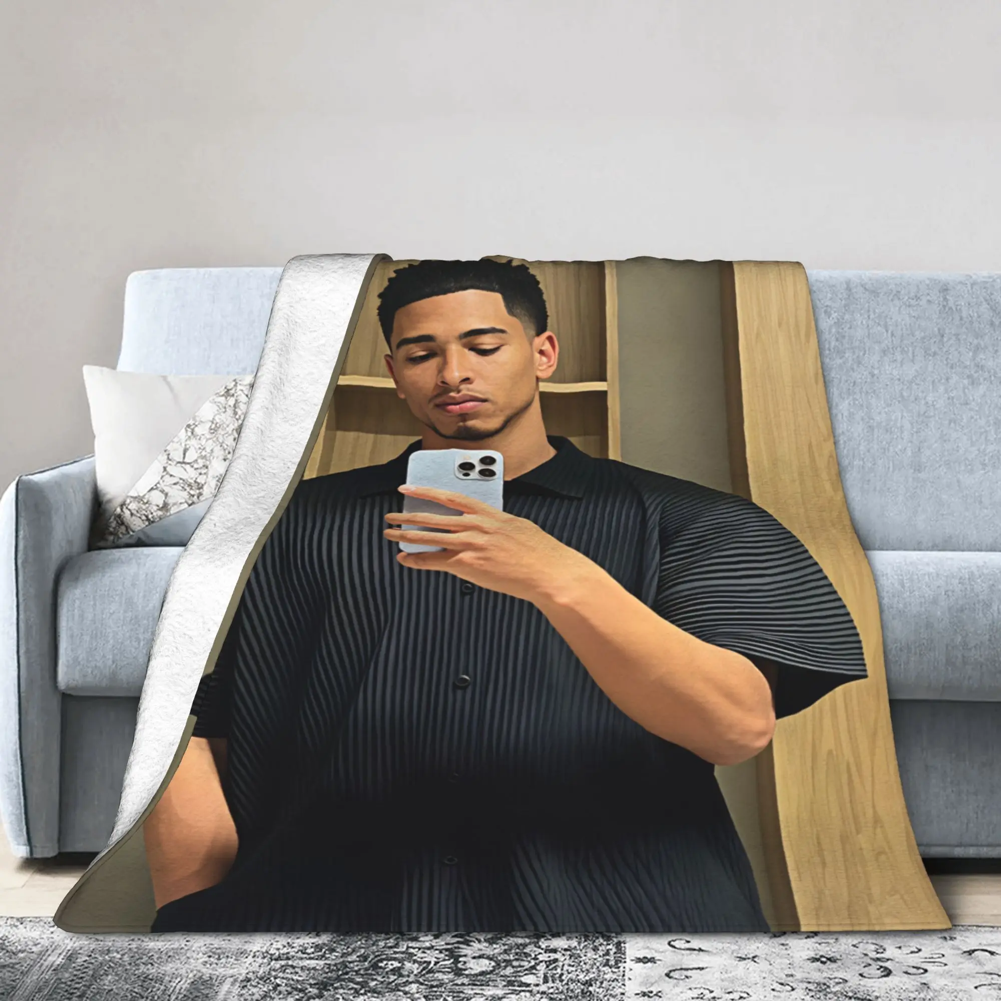 Jude Bellingham Casual Shirt Mirror Selfie Blanket Camping Flannel Throw Blanket For Couch Bed Soft Bedspread Birthday Gift