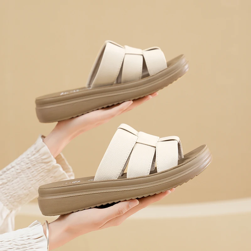 Nuevos zapatos de mujer, sandalias planas para mujer, verano 2025, suela gruesa, cómodas sandalias antideslizantes resistentes al desgaste, zapatillas para mujer al aire libre