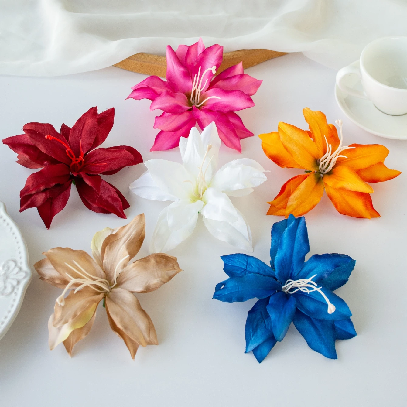 5 Stück künstliche Seidenlilien für Festlichkeiten, Zuhause, Garten, Hochzeit, Brautsträuße, Raumdekoration, DIY-Geschenkbox, Kranz, Wandkunst – Detail 3