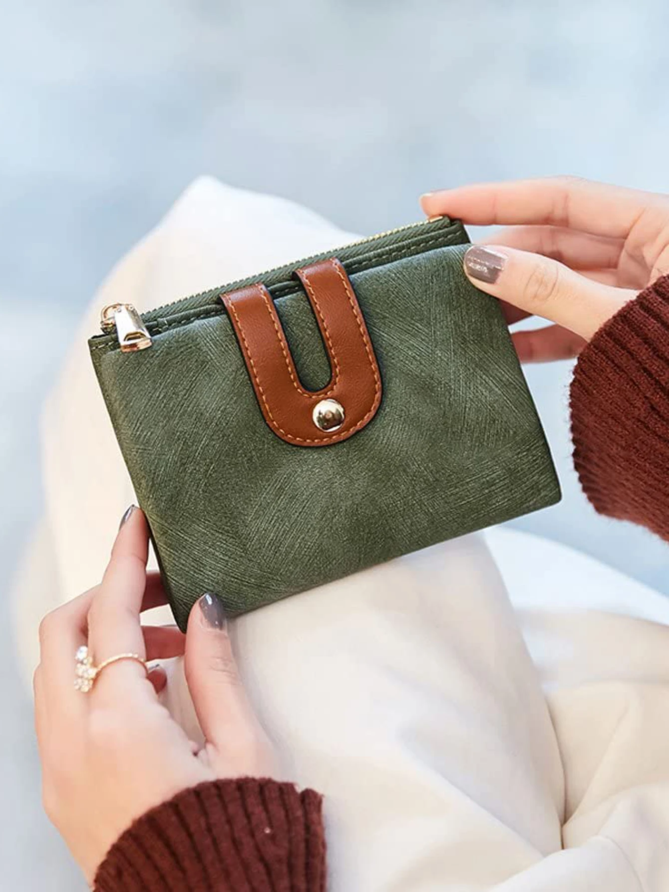 Fashion Women's Wallet High Quality PULeather Short Double Fold Wallet Color Contrast Large Capacity Women's Credit Card Bag