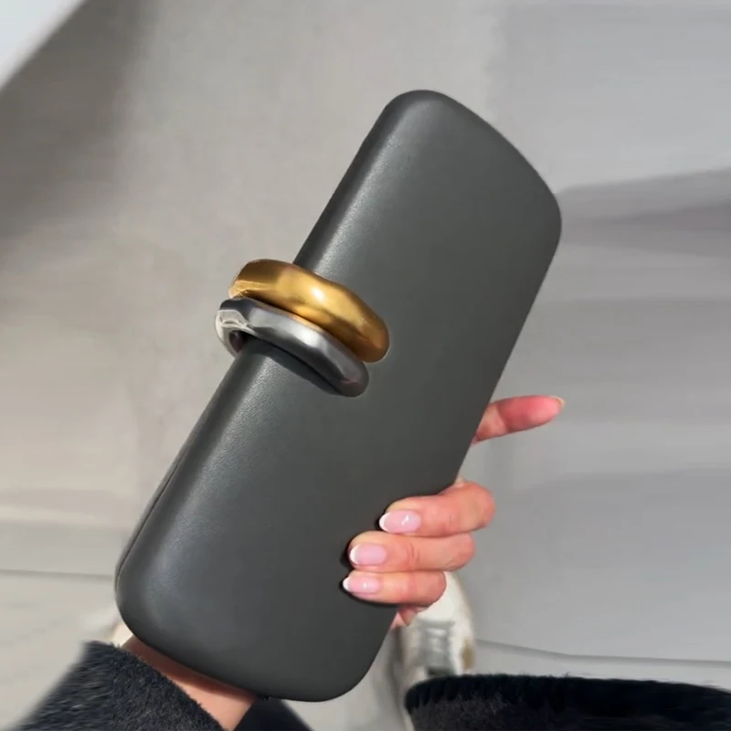 حقيبة كلاتش صلبة بتفاصيل معدنية، حقائب سهرة فاخرة للنساء، حقائب يد ومحافظ بتصميم جديد 2025، حقيبة كتف صغيرة تحت الإبط بحزام سلسلة من البولي يوريثان جودة عالية ًالشحن مجانا وصول الشحن السريع #3