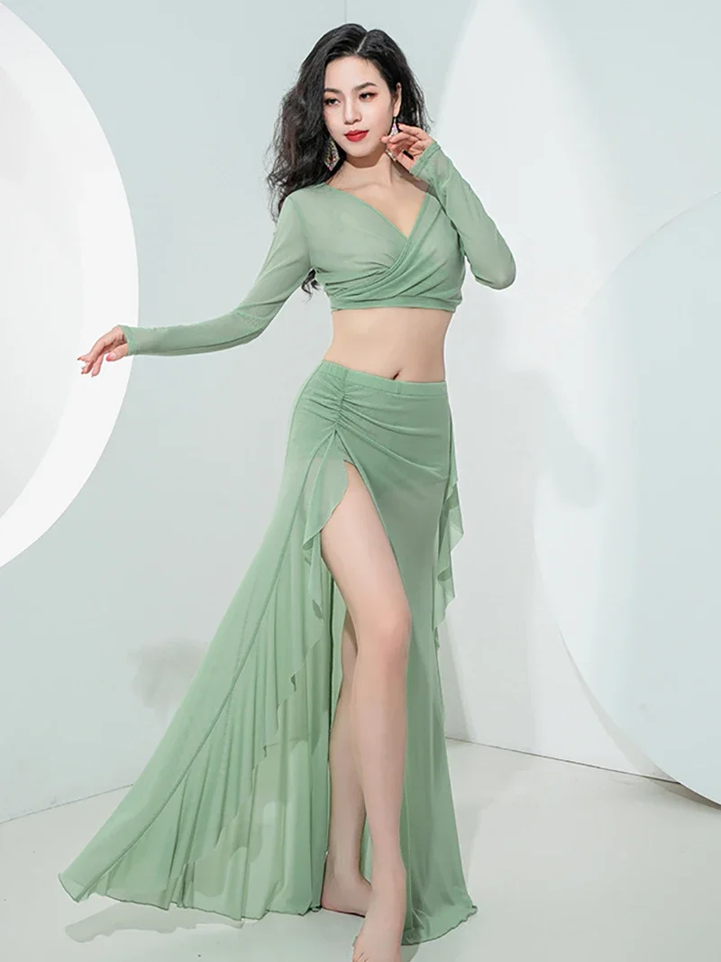 

Femme Belly Dance Costume Practice Mesh Top and Split Flying Sleeve Fishtail Skirts Set Women Eastern Performance Dancewear