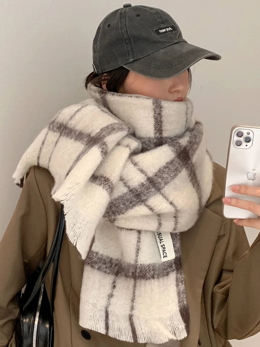 

2023 Winter New High end Short Tassel Plaid Women's Scarf for Warm Thickened Overlay with Shawl Imitation Cashmere Lovers' Scarf