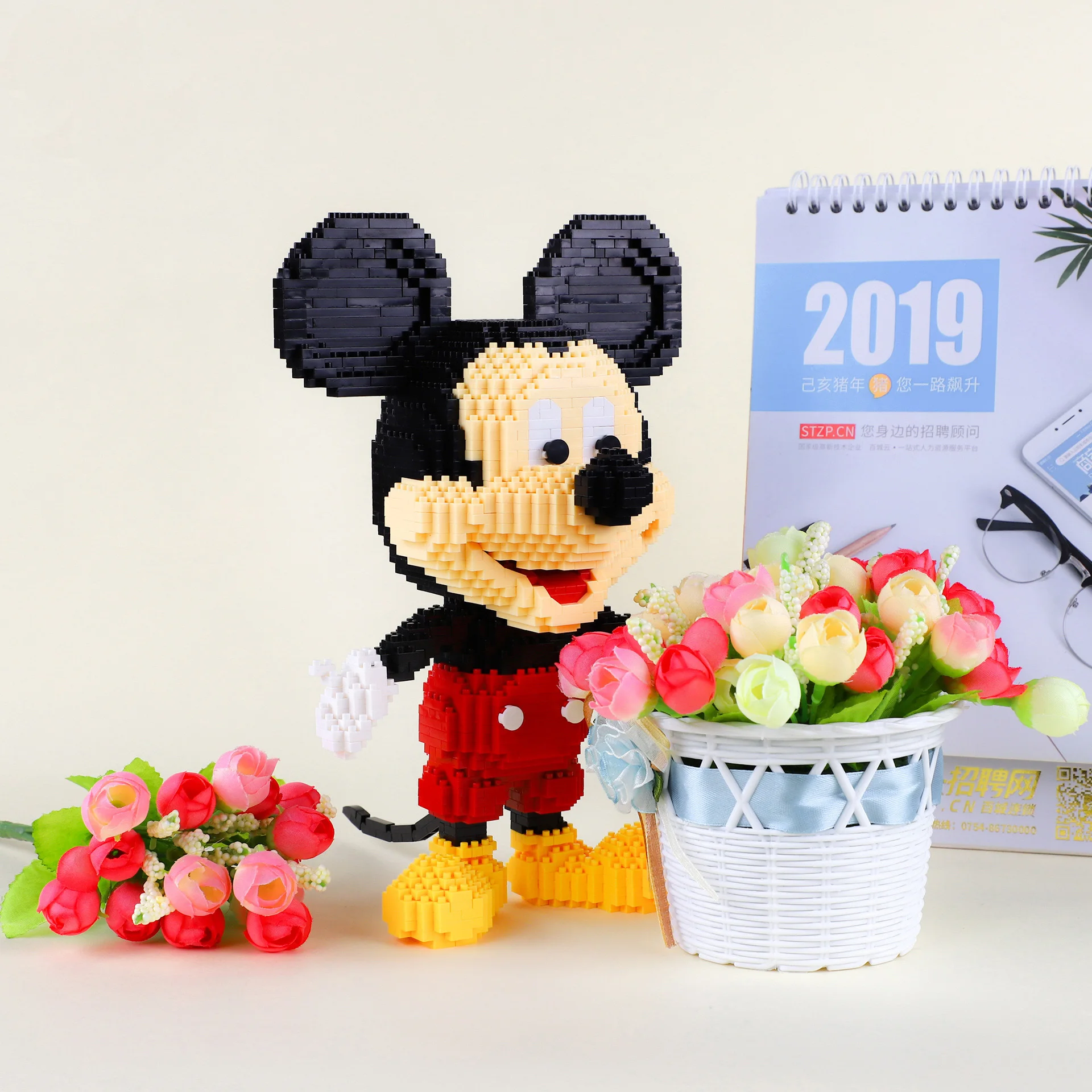 Mickey Mouse Micro Building Blocks Disney Anime Diamond Minnie Donald Duck Mini Bricks Figure Toys For Birthday Gift