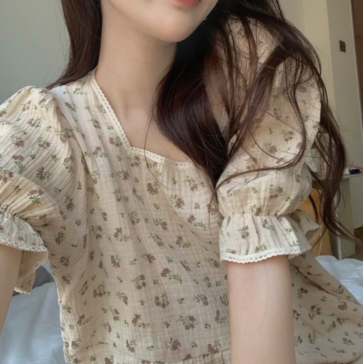 Summer 2023 new French style small broken flower square collar temperament lace loungewear pajama set women