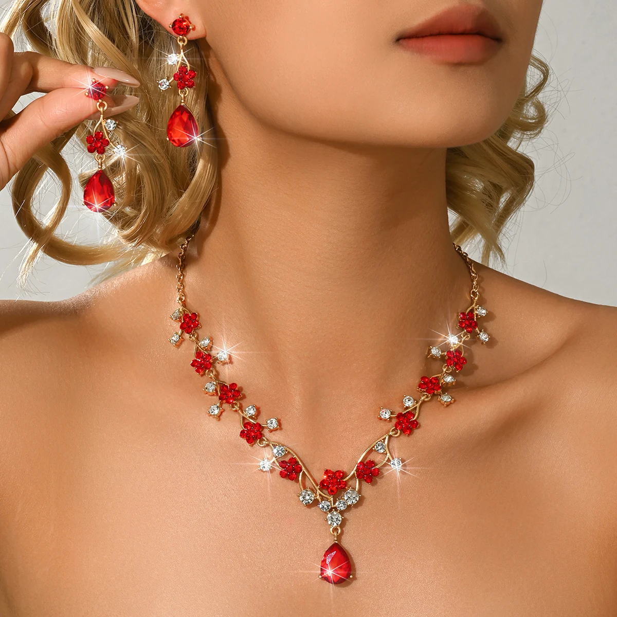 Champagne Golden Vine Summer Bead Necklace Earrings 2-Piece Set Water Drop V Style Versatile Eye Catching Jewelry
