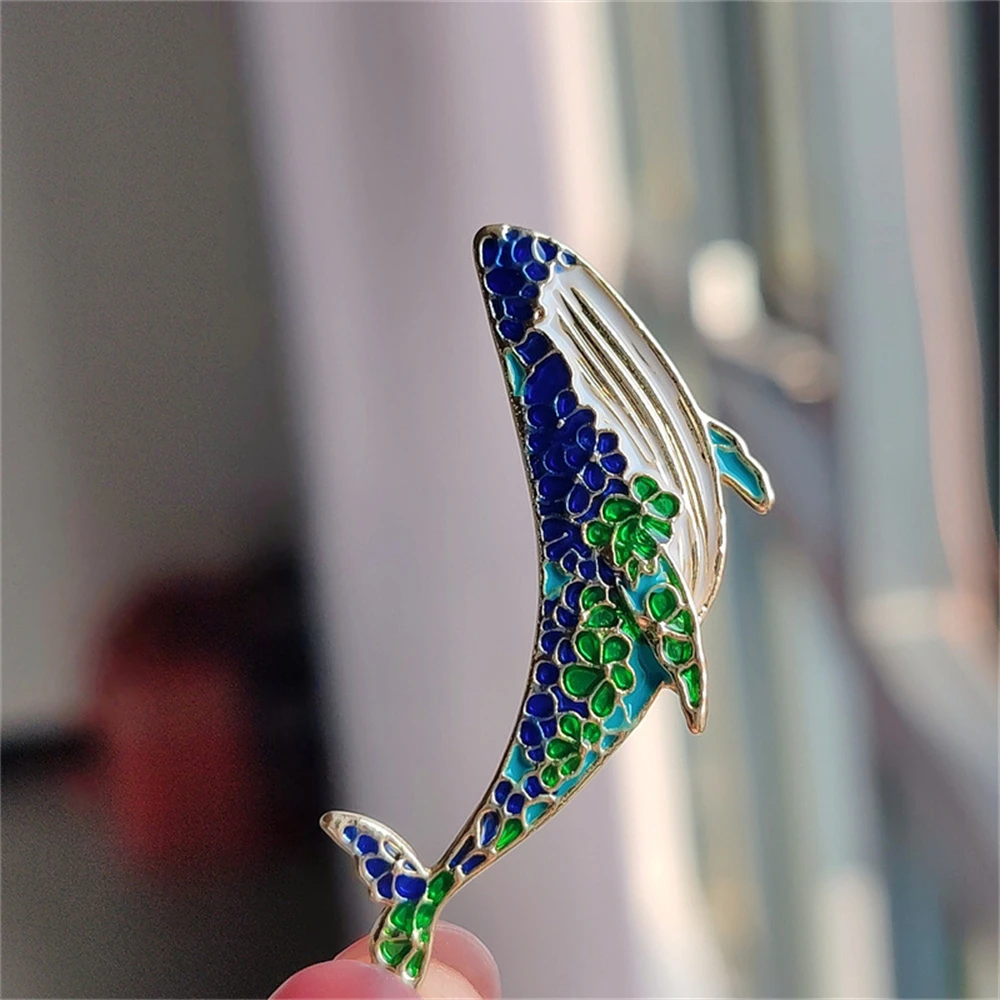 Vintage Enamel Whale Brooches For Women Luxury Designer Dolphin Sea Fish Animal Brooch Elegant Clothes Suit Jewelry Accessories